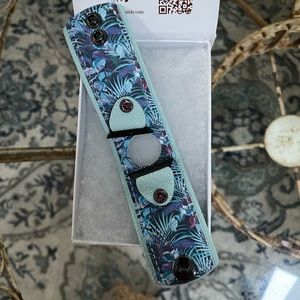 Brand New In Box Spark*l Band